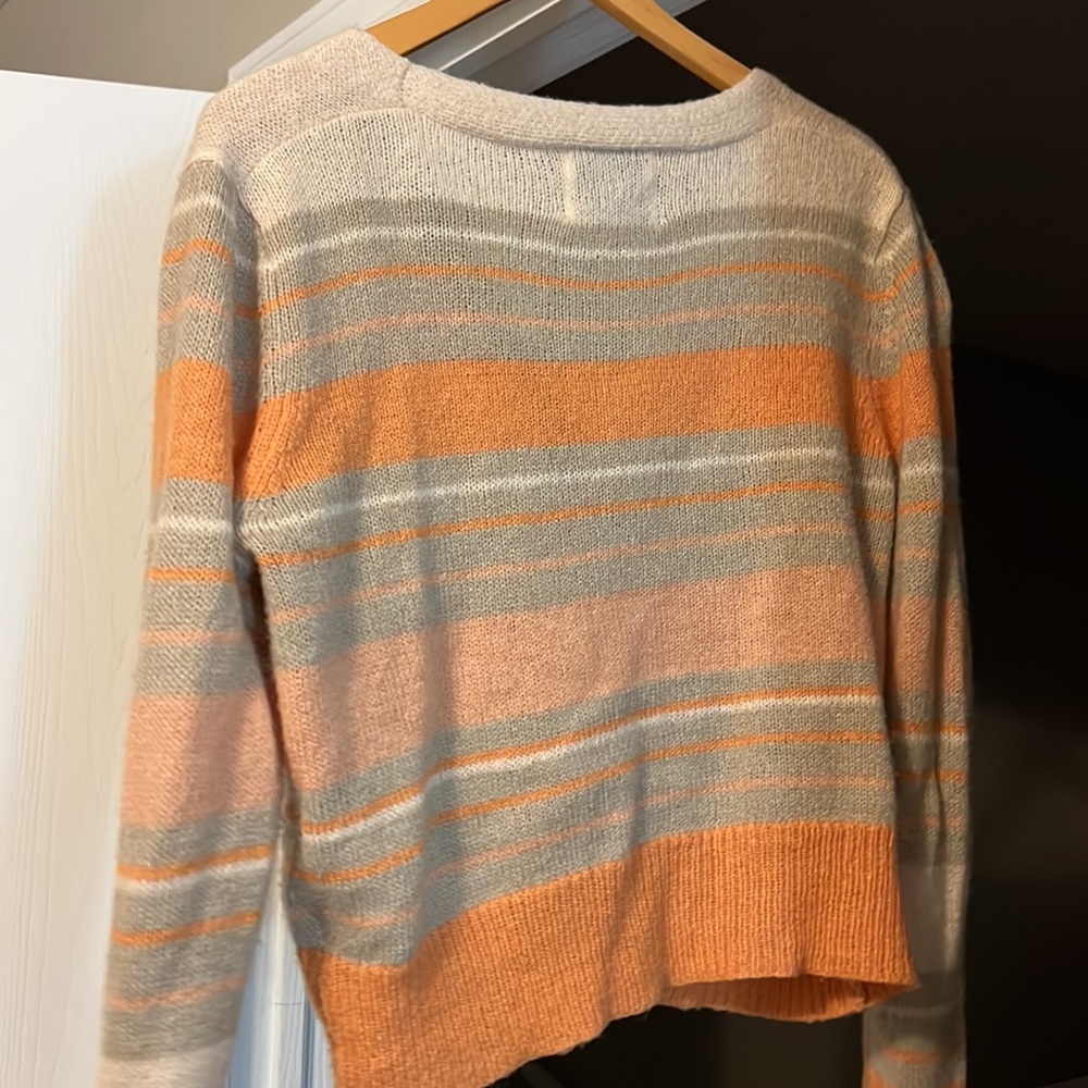 Sweater - Picture 4 of 4